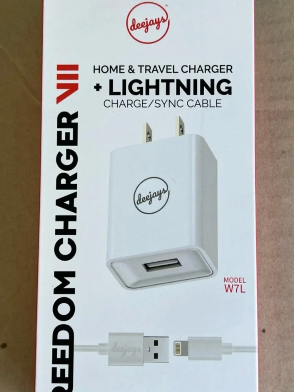 Deejays Home & Travel Charger 8 Pin Connector Charge/Sync Fast Charge 3.3f
